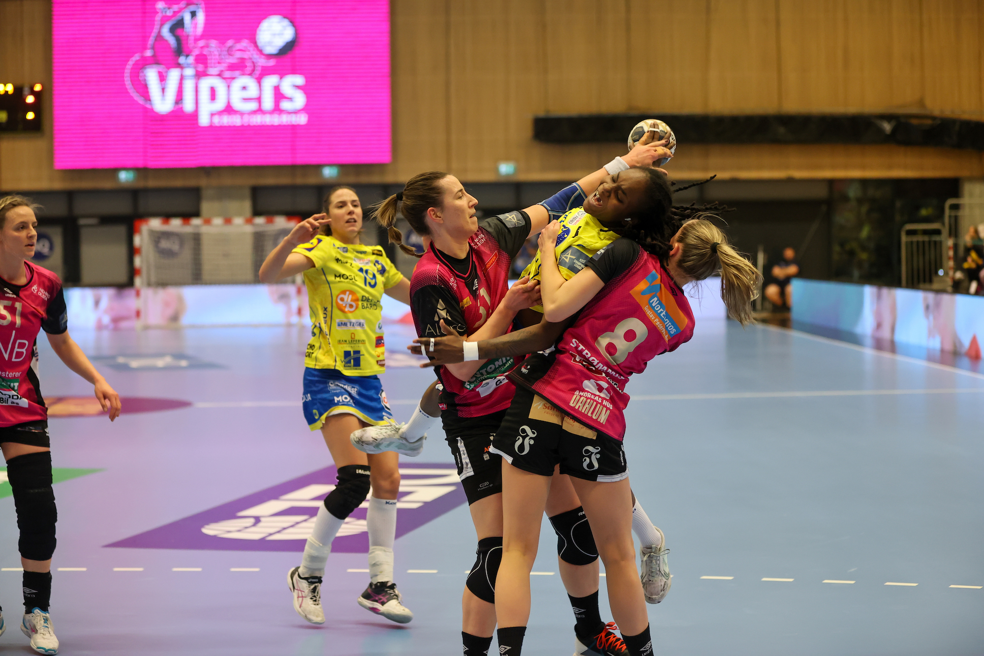 Summary: Metz win MOTW; Esbjerg book quarter-finals