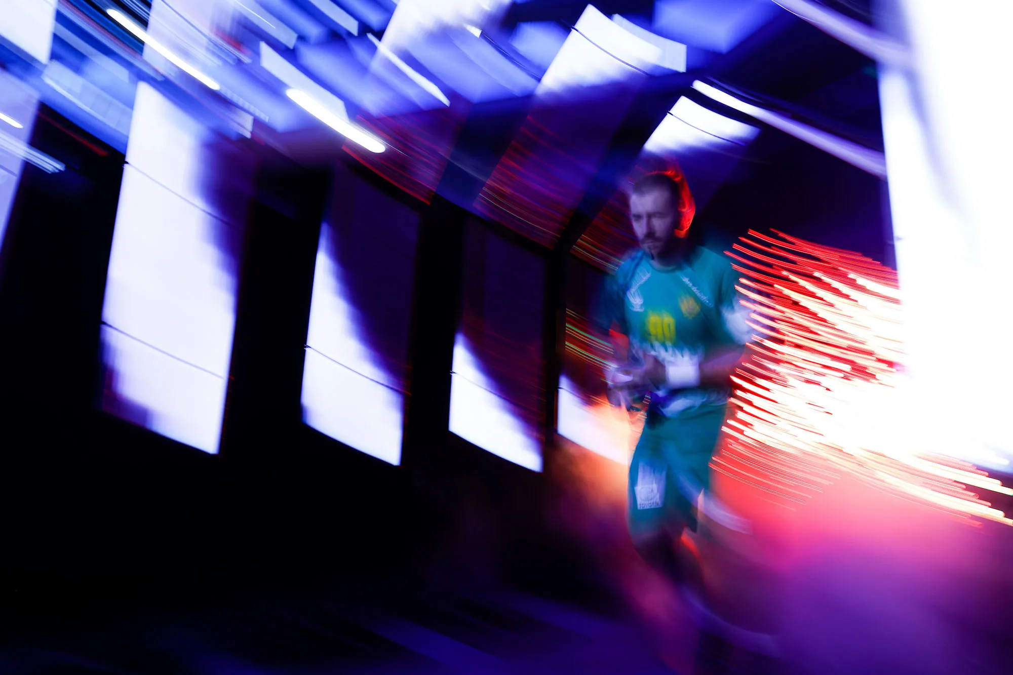 Live blog: Competition hots up as main round begins