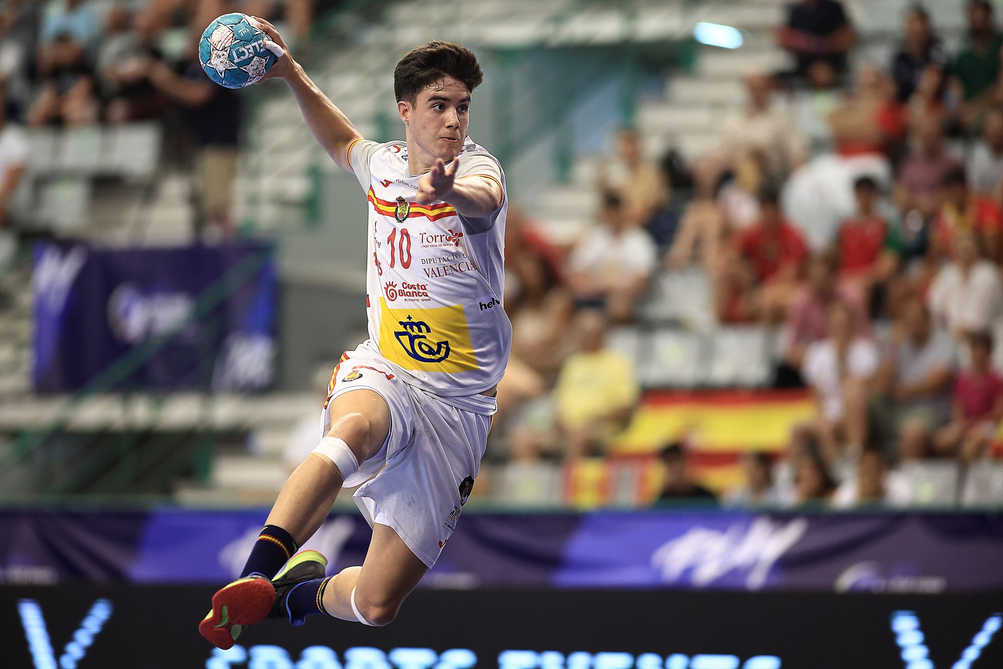 Flawless start helps Spain secure final berth