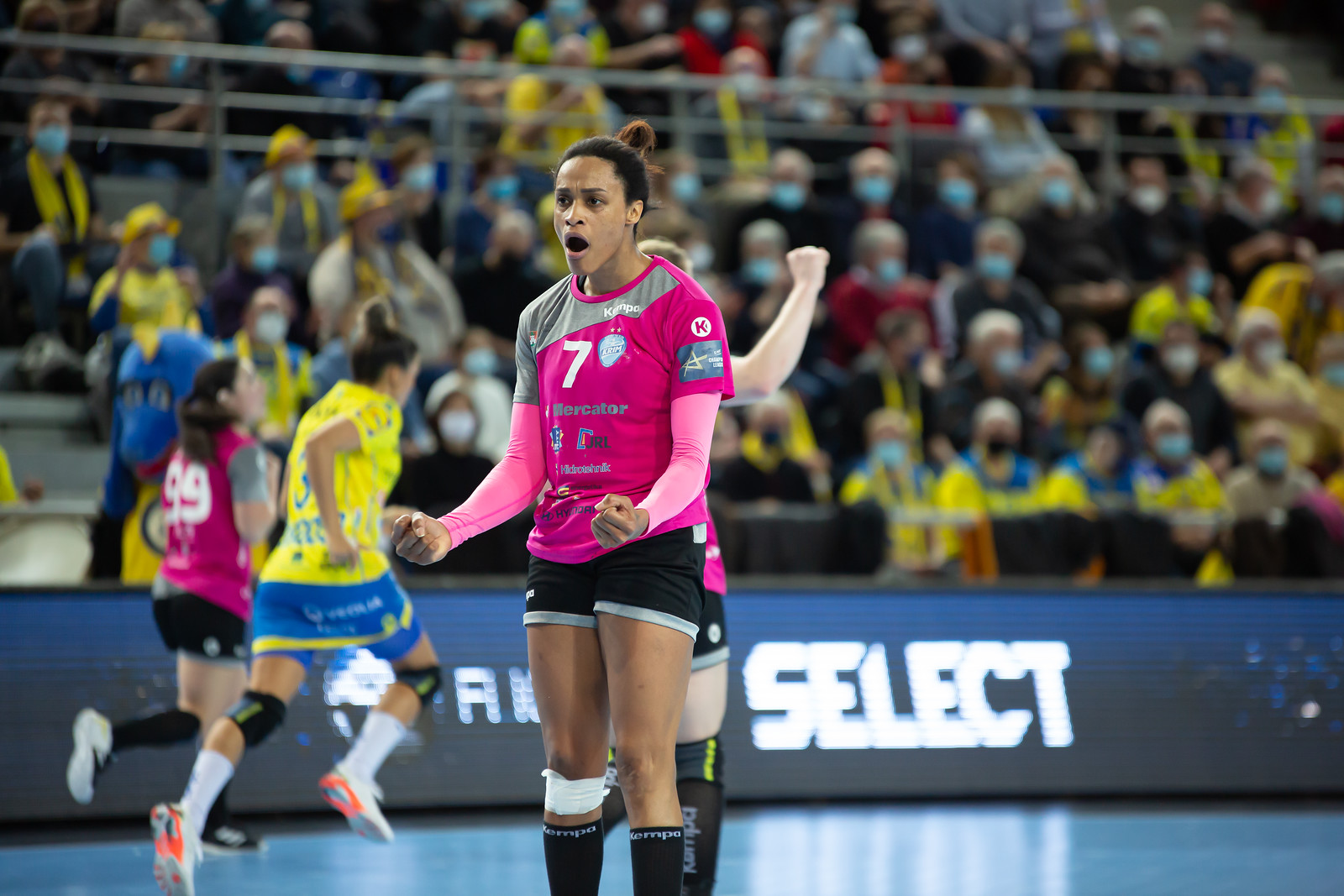 Krim grab important point in Metz thriller