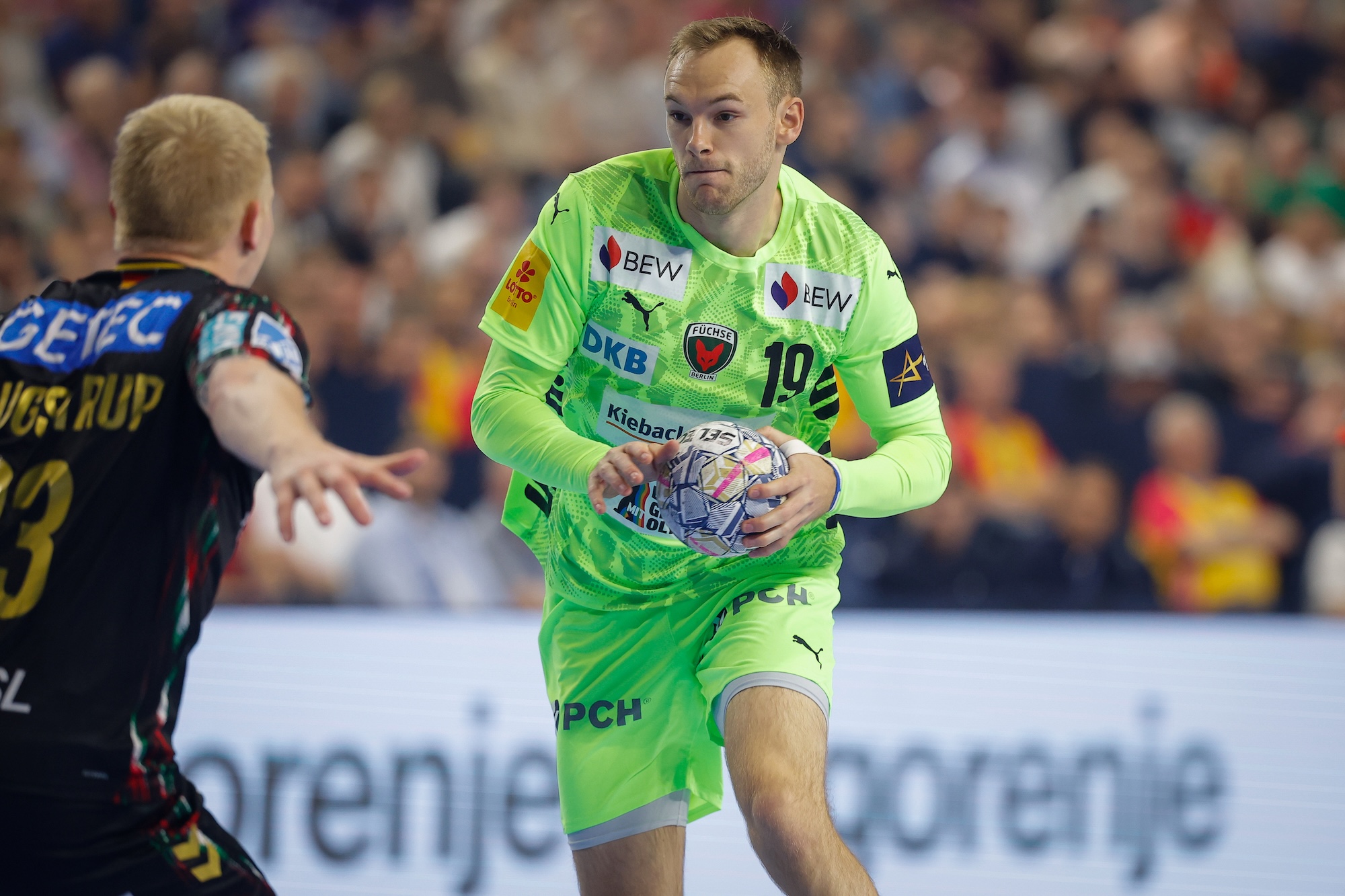  Magdeburg vs Füchse: Berlin lead early in second half