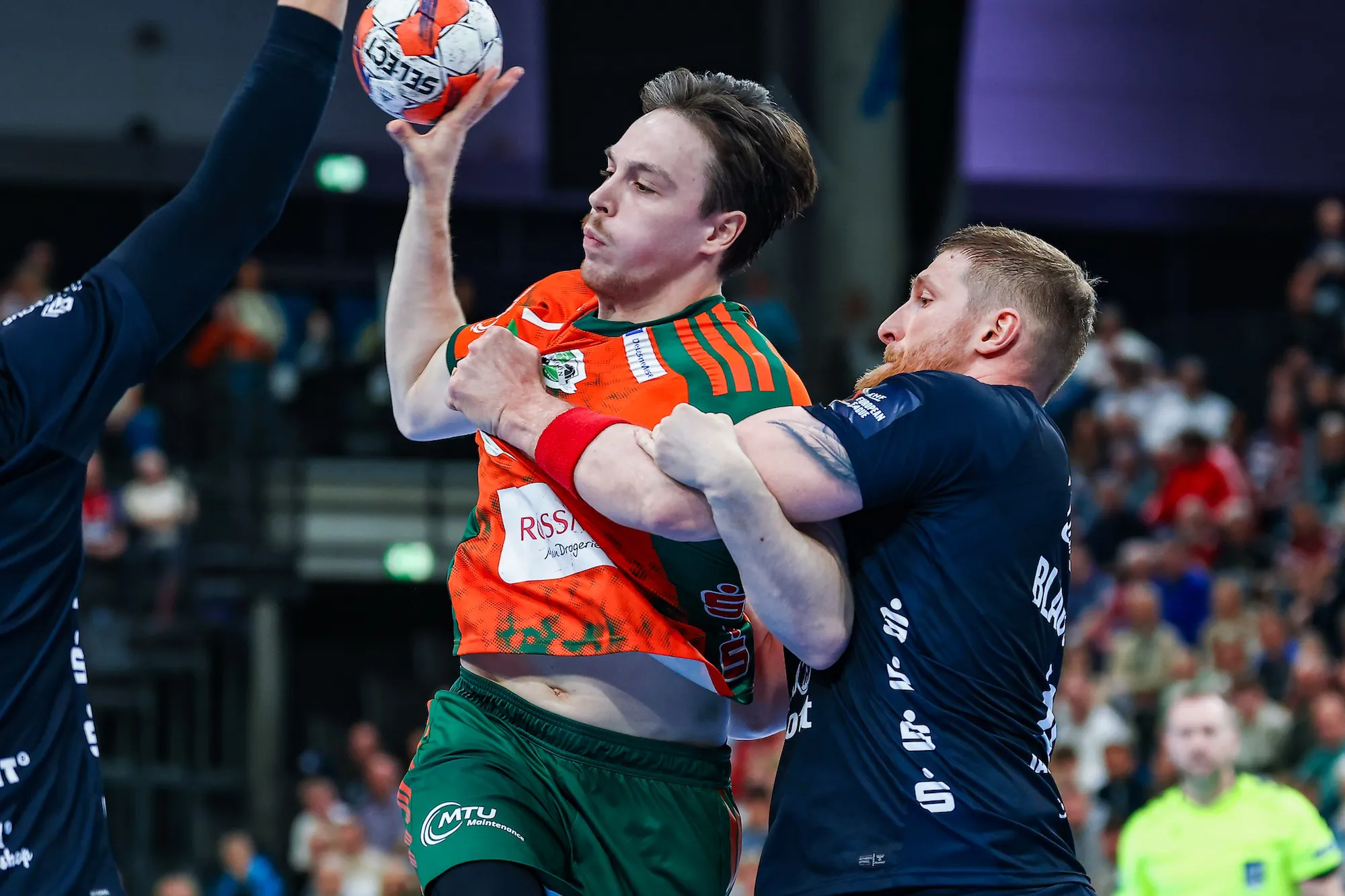 EL handball: Hannover keep defending title holders to draw at home