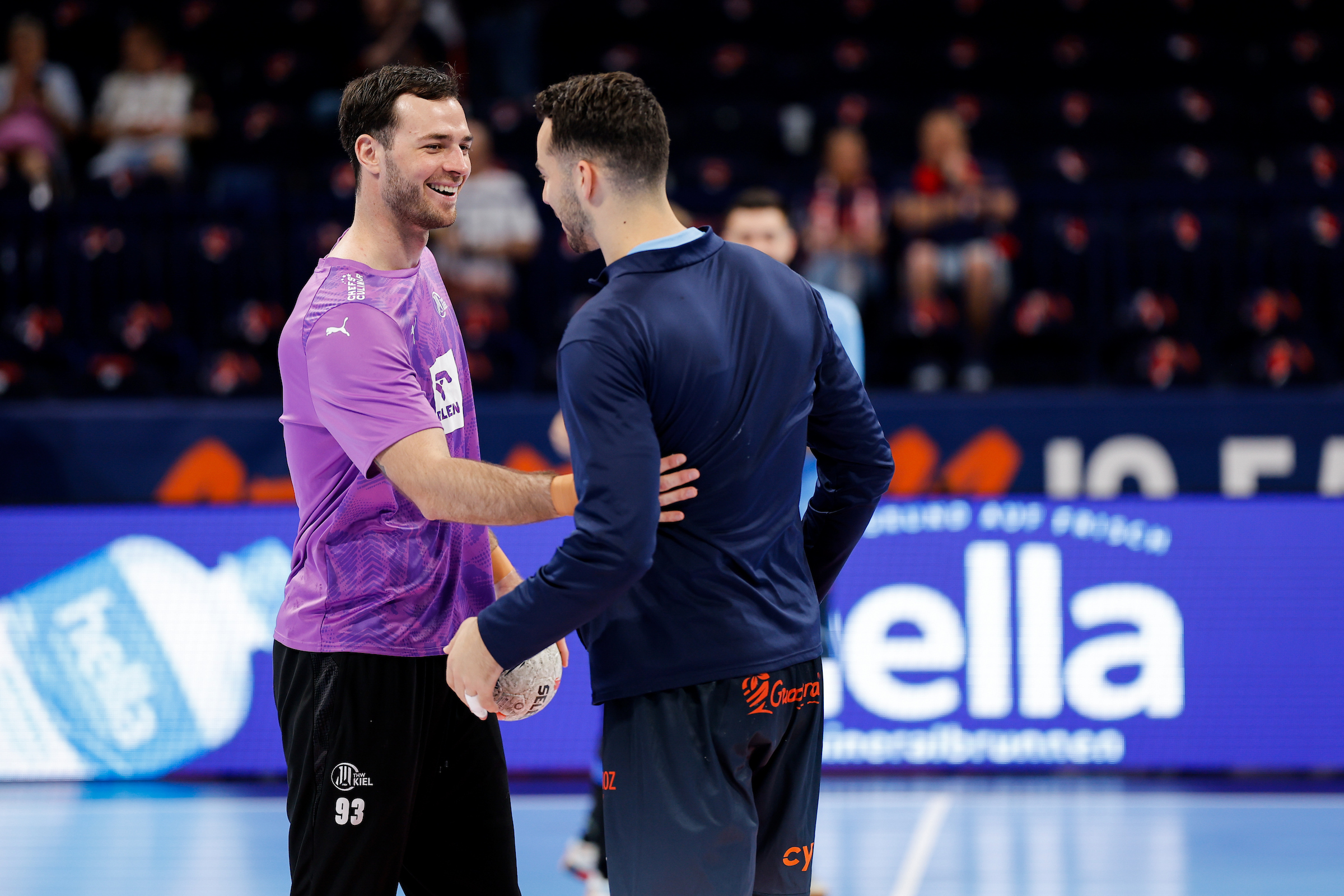 LIVE BLOG: Montpellier, Kiel in tight opening phase of first semi-final