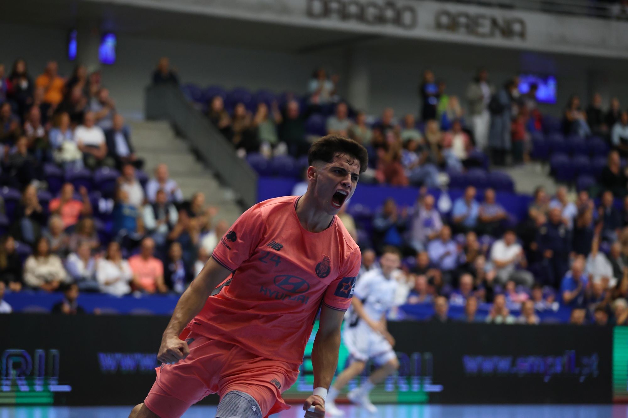 Four draws and a Porto goal fest headline round 2