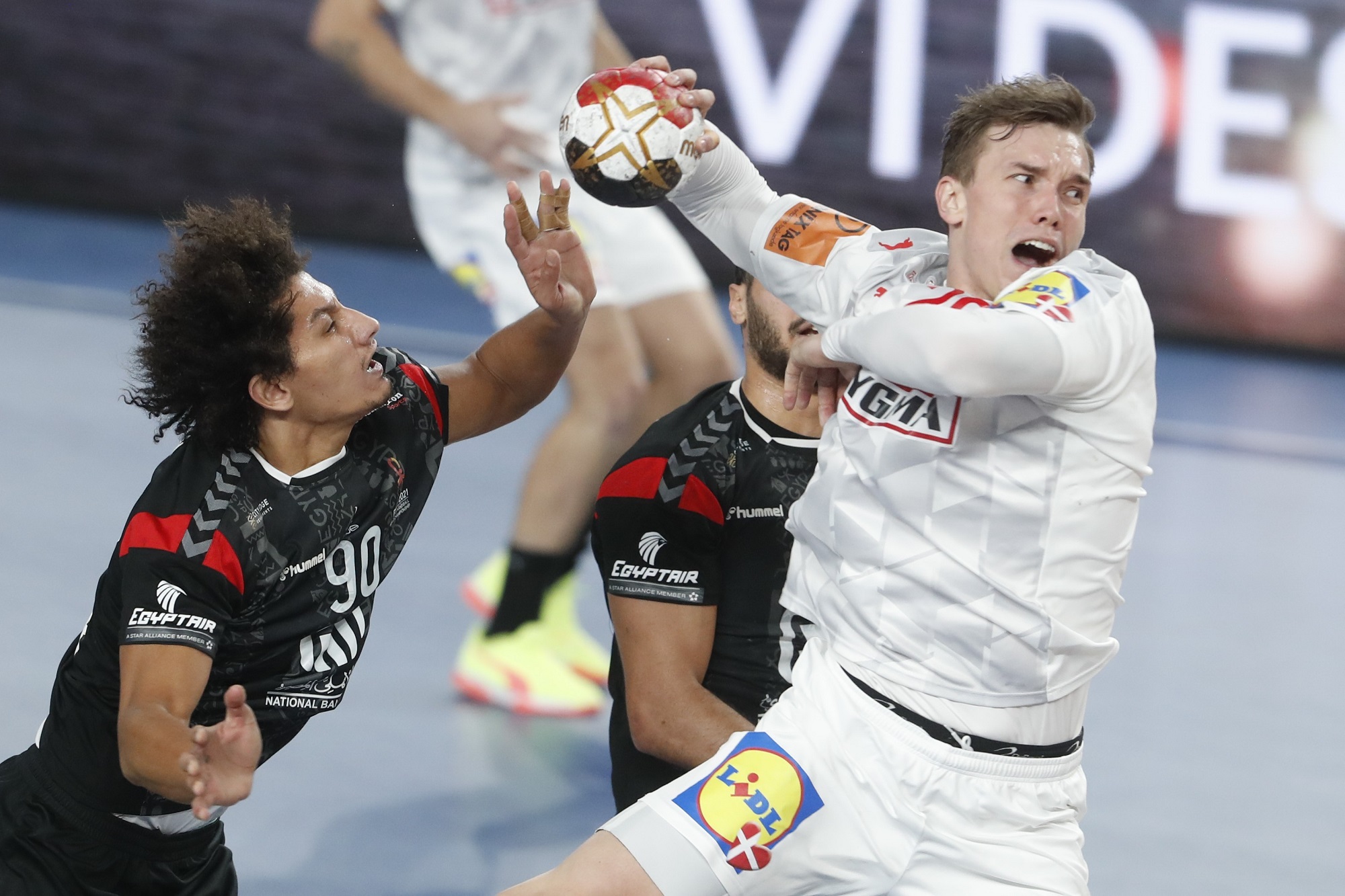 Dramatic win sends Denmark into allEuropean semifinal