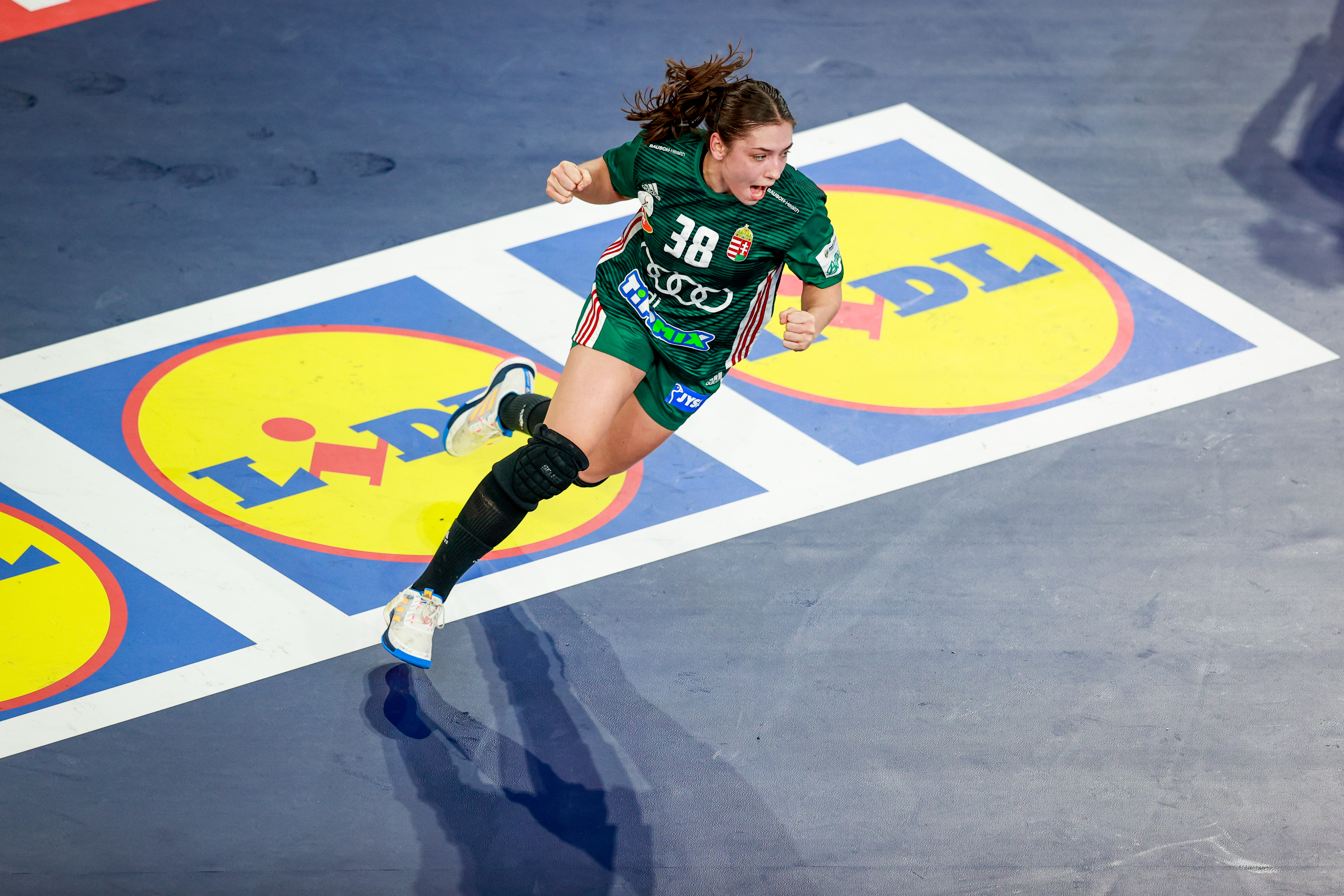 Vámos: I would rather play 10 tough matches than do a hard exam