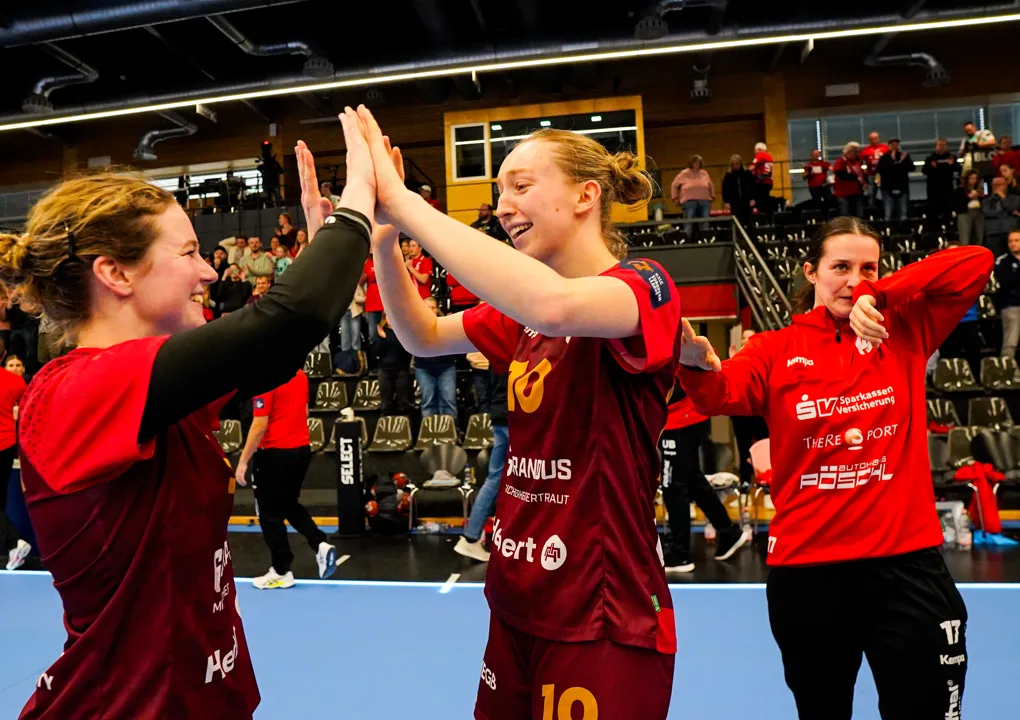Flames get the job done to secure quarter-finals; Bera Bera win in Paris