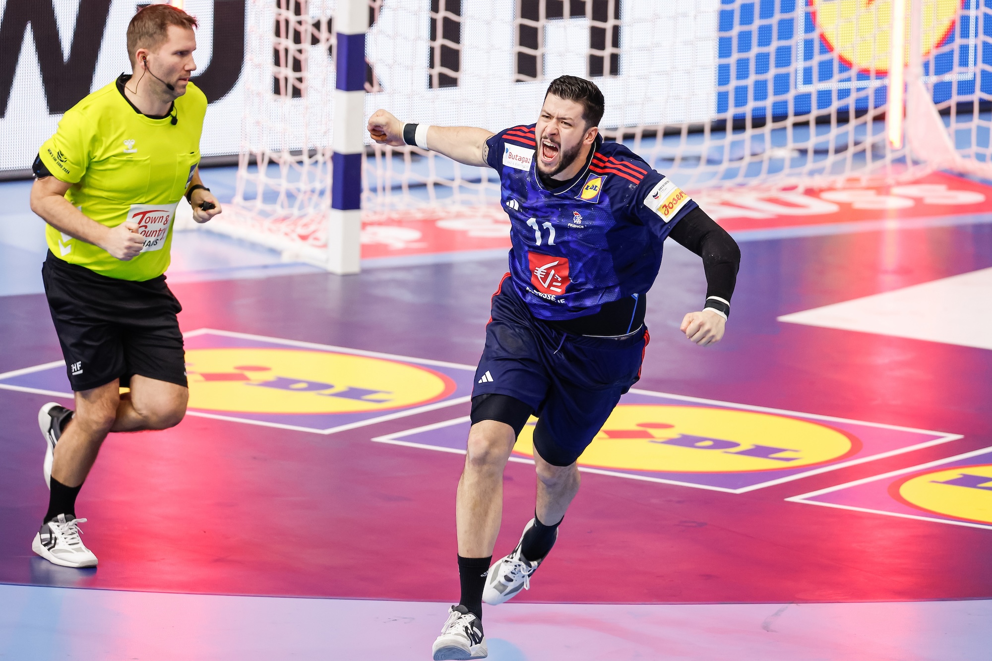 The handball “el clasico” — Croatia and France in semi-final battle