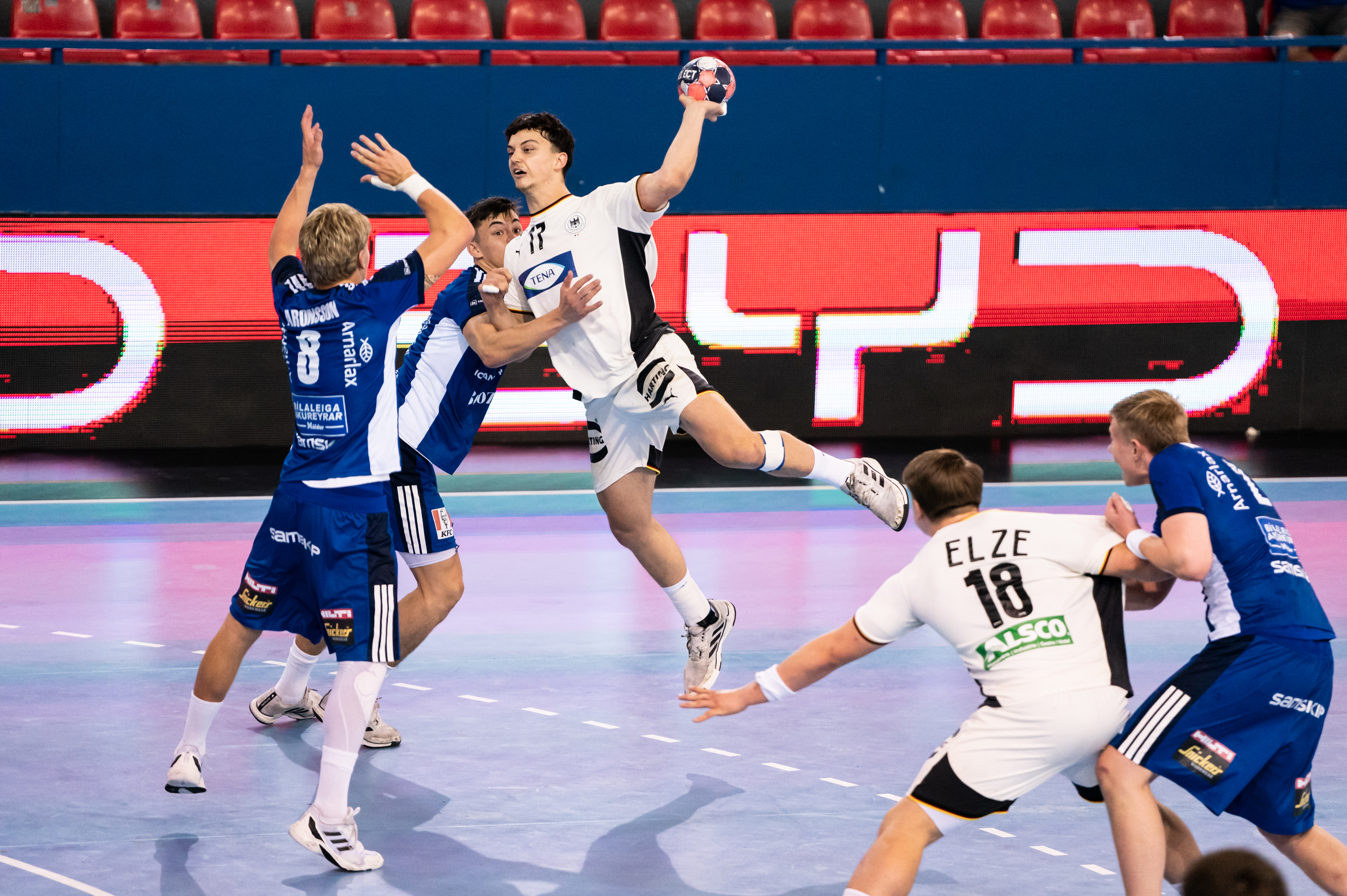 Four teams still in title race ahead of M18 EHF EURO 2026 semi-finals